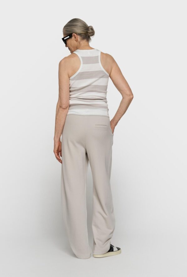 beige-hose-mit-satin-gurt-10days-03