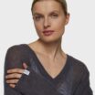 lekki-sweter-z-dekoltem-v-02